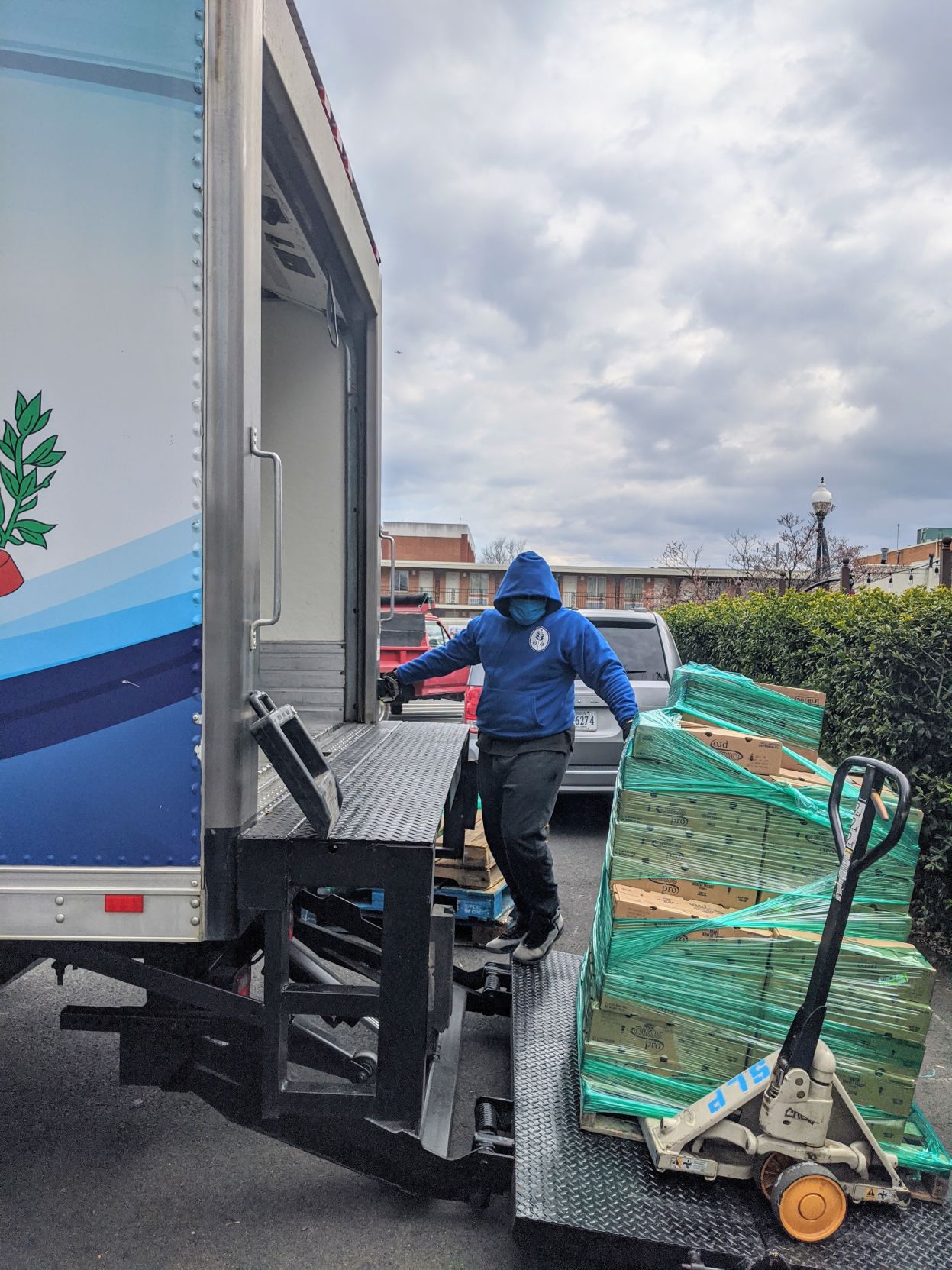 Community Feeding Task Force Sysco truck volunteer Covid-19